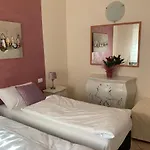 Betty's House 3* לאזיסה