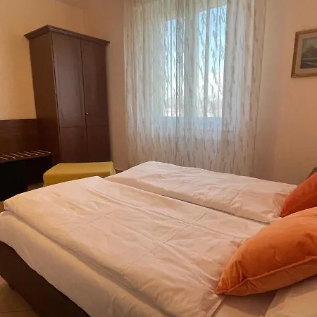 Frühstückspension Betty's House 3*