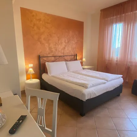 Betty's House Frühstückspension Lazise