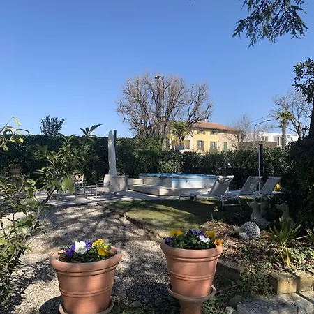 Betty's House Frühstückspension Lazise