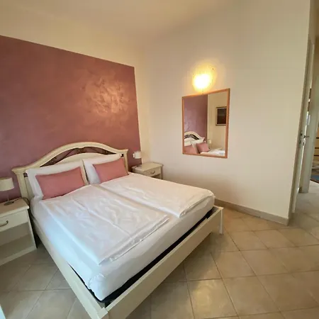 Betty's House Bed & Breakfast