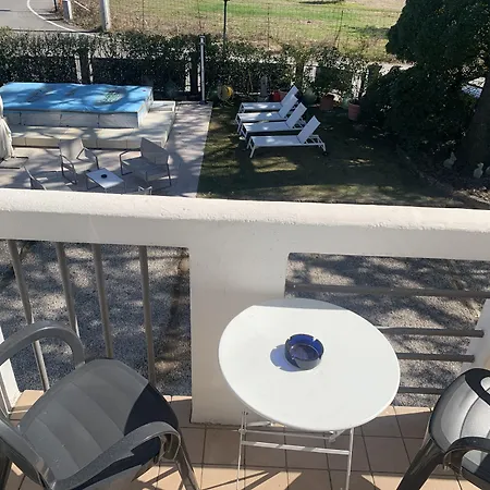 Betty's House Bed & Breakfast 3*